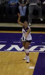 Fifth-Ranked Huskies Top Arizona, 3-1