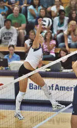 No. 2 Volleyball Comes From Behind To Defeat No. 13 Cal, 3-2