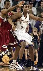 Husky Men's Basketball Team Wins Final Exhibition Game