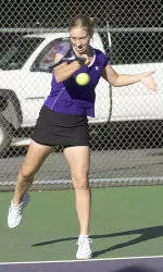 Huskies Look Strong in Hawai'i