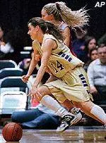 Huskies Loses In Overtime To Oregon, 64-60