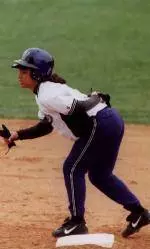 No. 9 Softball Takes Perfect Record To Florida