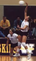 Volleyball Defeats Oregon, 3-0