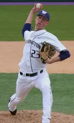 Huskies Begin Road Stretch At Portland, Cal