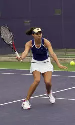 On The Road Again: Huskies Start Pac-10 Play In L.A.