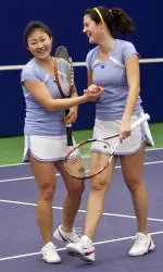 Huskies Ground Gophers, 5-2, In Minnesota