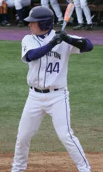 UCSB Knocks Off UW Baseball, 8-2