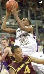 UW Men Meet 20th-Ranked Arizona in Basketball