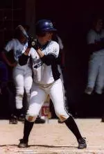 No. 3 Softball Downs Utah, 10-5