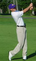 Husky Golfers Open Regional Play in 6th Place