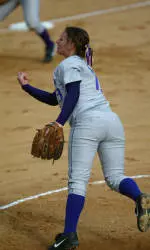 Noble throws one-hitter in 8-0 win over UCF