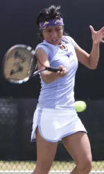 No. 15 Trojans Outlast No. 20 Huskies