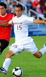 Huskies Defeat College of Charleston, 4-1