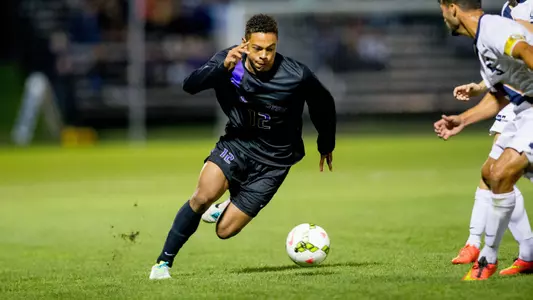 Top-Ranked Huskies Face No. 23 Oregon State