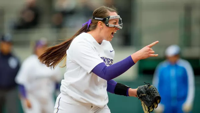 No. 10 Huskies Blank Stanford, 7-0