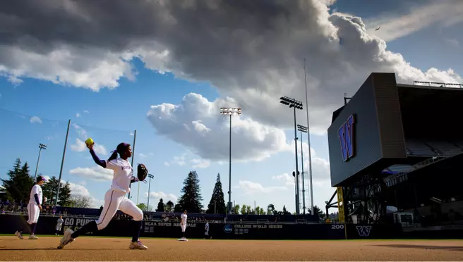 Huskies To Offer Summer Camps For All Levels Of Youth Softball