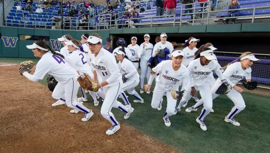 Washington Softball Completes Weekend Sweep