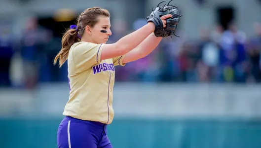 Softball Evens Series With 9-6 Win Over Cal