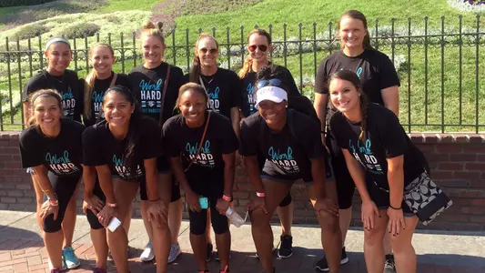 Louisville Slugger HIt Club (Nicole Bates)