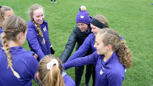 Women's Team Huddle 2018