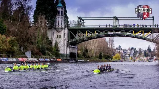UW women's 2018 class day with Apple Cup Logo