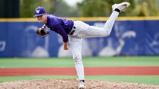 Lucas Knowles October 14, 2017; Seattle, Washington, USA. College Baseball: Edmonds CC vs. the University of Washington Huskies.