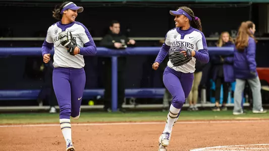 Kirstyn Thomas and Amirah Milloy take the field