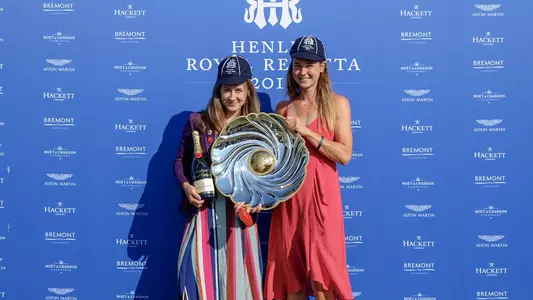Anna Thornton at Henley, with Stonor Challenge Trophy, 2018