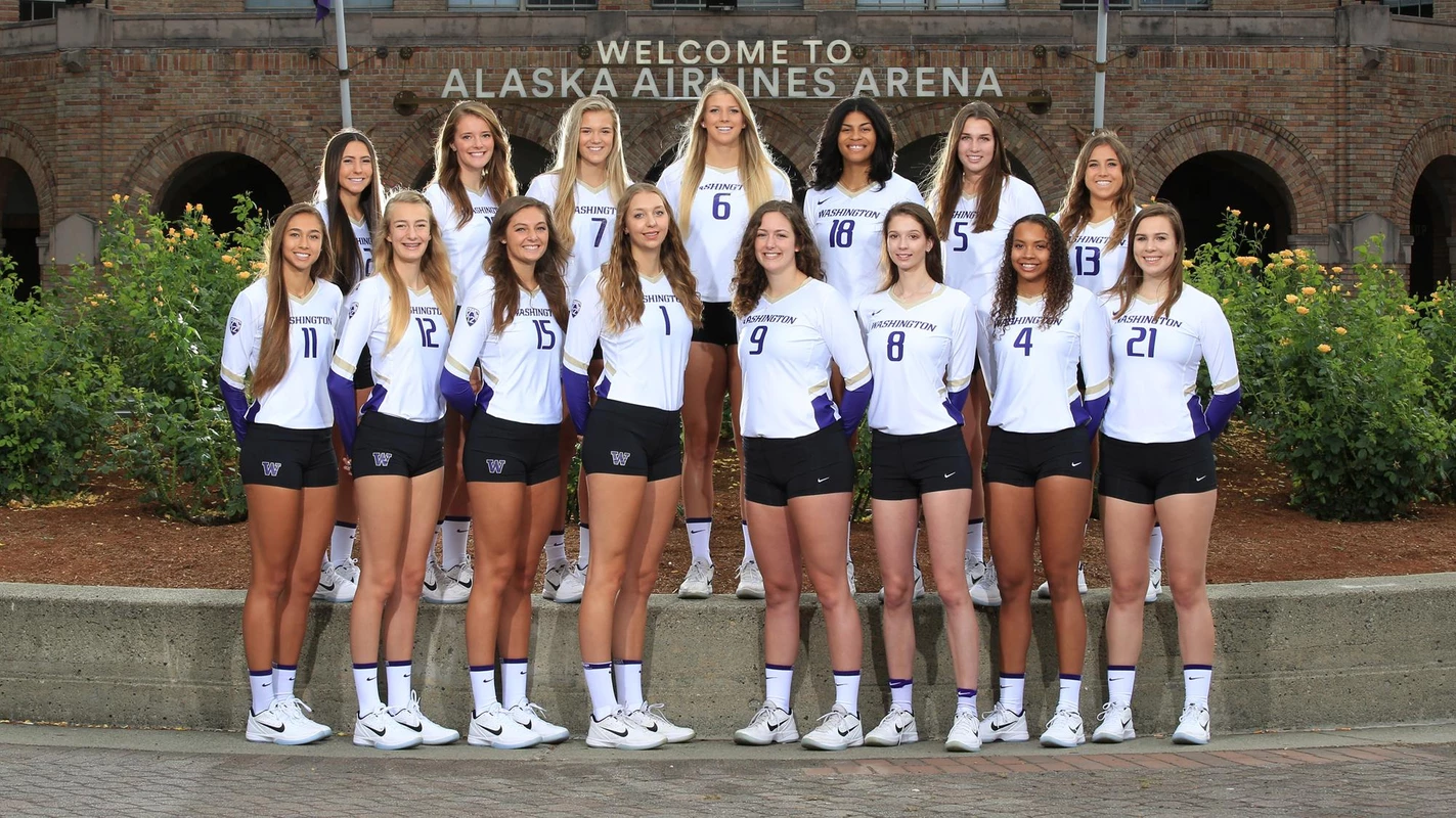 2018 Volleyball Team