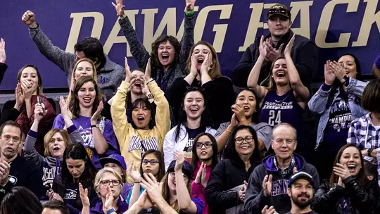 Women's Basketball Fans Washington State