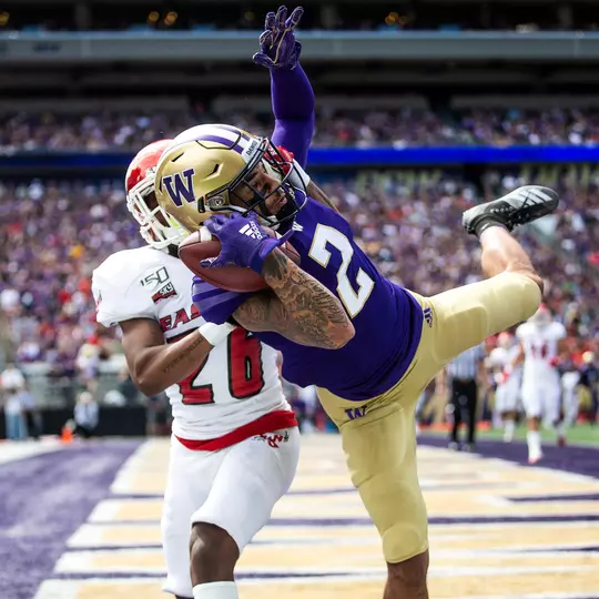 The University of Washington Huskies take on Eastern Washington University at Alaska Airlines Arena on Saturday, August 31, 2019.