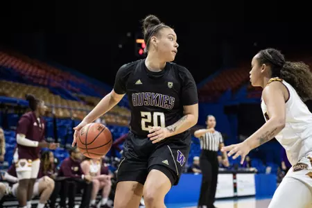 Khayla Rooks vs Iona in Puerto Rico