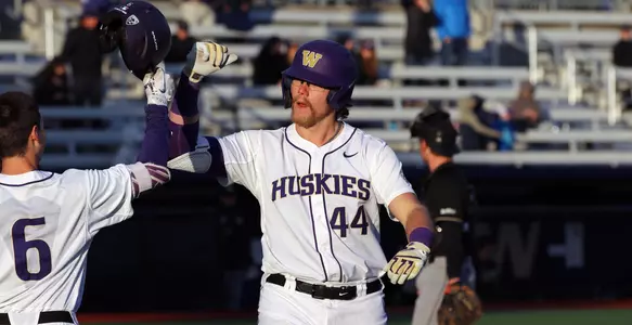 Joe Wainhouse launched his second HR of the series.