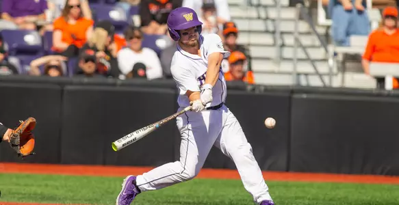 Nick Kahle was 2 for 3 with a home run and two RBI on Friday.