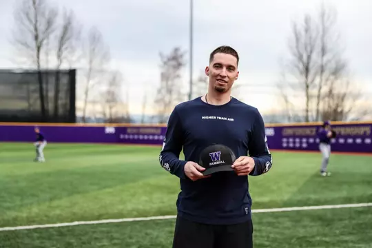 Blake Snell poses at Husky Ballpark