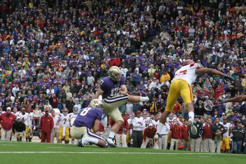 2009 University of Washington Football Game against the University of Southern California. September 19, 2009 at Husky Stadium. Washington won the game 16-13 on a last-second field goal by Erik Folk. Eric Folk