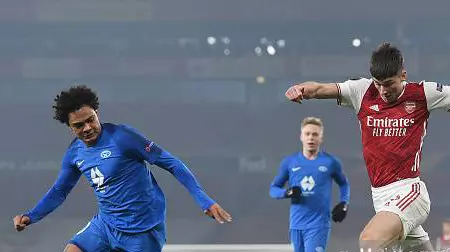 LONDON, ENGLAND - NOVEMBER 05: Kieran Tierney of Arsenal holds off Henry Wingo of Molde during the UEFA Europa League Group B stage match between Arsenal FC and Molde FK at Emirates Stadium on November 05, 2020 in London, England. (Photo by Stuart MacFarlane/Arsenal FC via Getty Images)