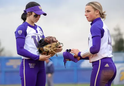 Sami Reynolds grabs her glove from Jadelyn Allchin