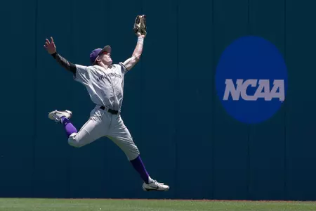 Washington Huskies vs. UConn Huskies in the Conway Regional of the NCAA Tournament at Springs Brooks Stadium at Coastal Carolina University in Conway, S.C. on Friday, June 1, 2018.
Zach Bland/Washington Athletics