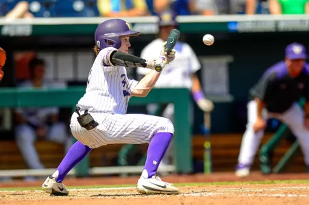 06/18/2018 2018 NCAA College World Series. Washington v Oregon State. Photo by Joshua R. Gateley