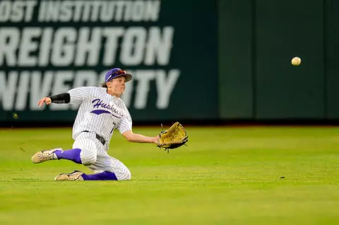 06/18/2018 2018 NCAA College World Series. Washington v Oregon State. Photo by Joshua R. Gateley