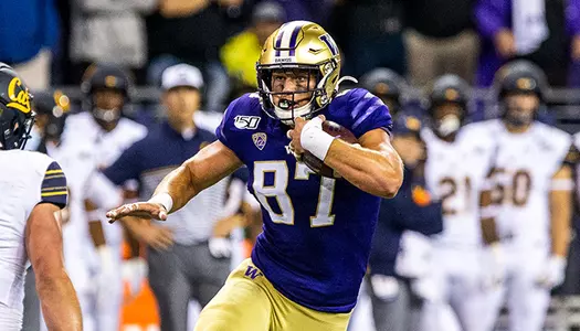 Football Cade Otton