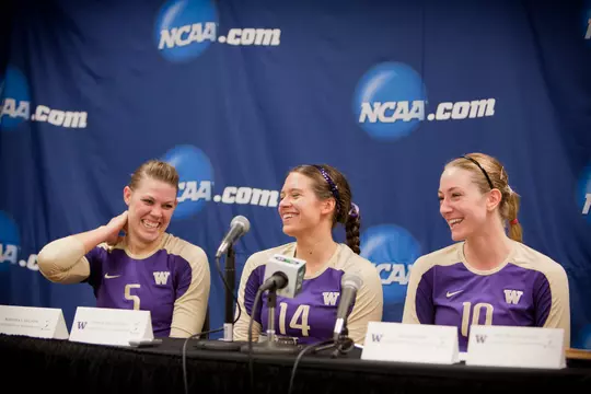 UW women's Volley Ball vs. Hawaii. NCAA Regional Semis.