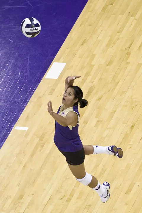 Tamari Miyashiro in action for the Washington volleyball team during a game in the 2008 season.
