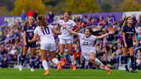 The University of Washington women's soccer team plays North Carolina on August 29, 2019. (Photography by Scott Eklund/Red Box Pictures)
