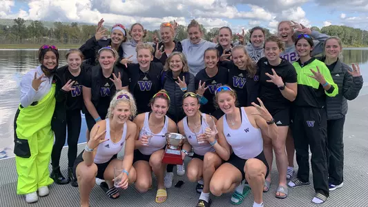 UW women's team photo at Burnaby Lake, BC, 2021