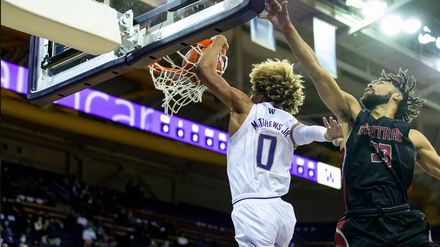 Emmitt Matthews Jr. dunks vs. Central Washington
