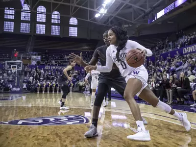 University of Washington women's basketball hosts Washington State at Alaska Airlines Arena on Saturday, January 11, 2020, in Seattle. (Stephen Brashear/Red Box Pictures)