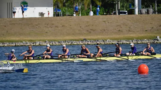 Washington second varsity eight at 2021 NCAA semifinals