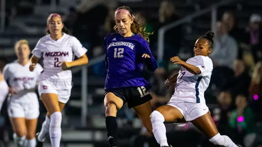 The University of Washington womenรข??s soccer team plays Arizona on Oct 20, 2022. (Photography by Scott Eklund/Red Box Pictures)